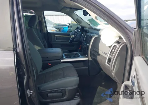 2017 Ram 1500 Big Horn 4X4 6'4 Box z USA, uszkodzony, nr VIN 1C6RR7TT5HS569168